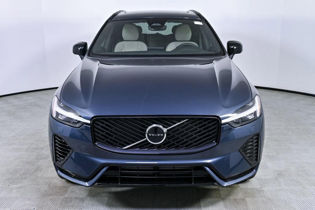 New 2026 Volvo XC60 T8 Core w/ Climate Package PRO image 33