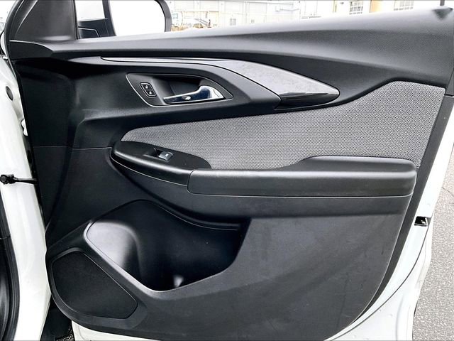 Used 2023 Chevrolet TrailBlazer LT w/ Convenience Package image 12