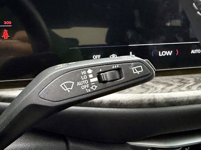 Used 2025 Audi Q5 Premium Plus AWD/4WD image 23