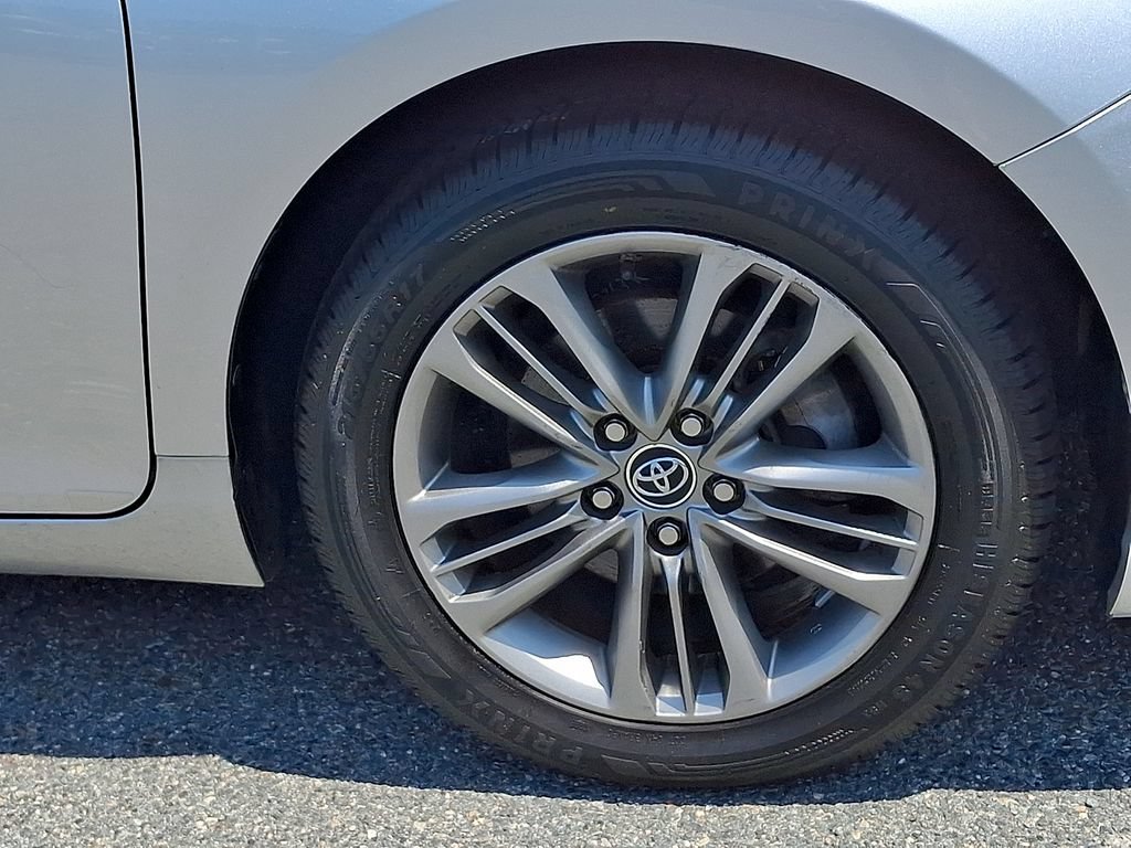 Used 2015 Toyota Camry SE FWD image 8