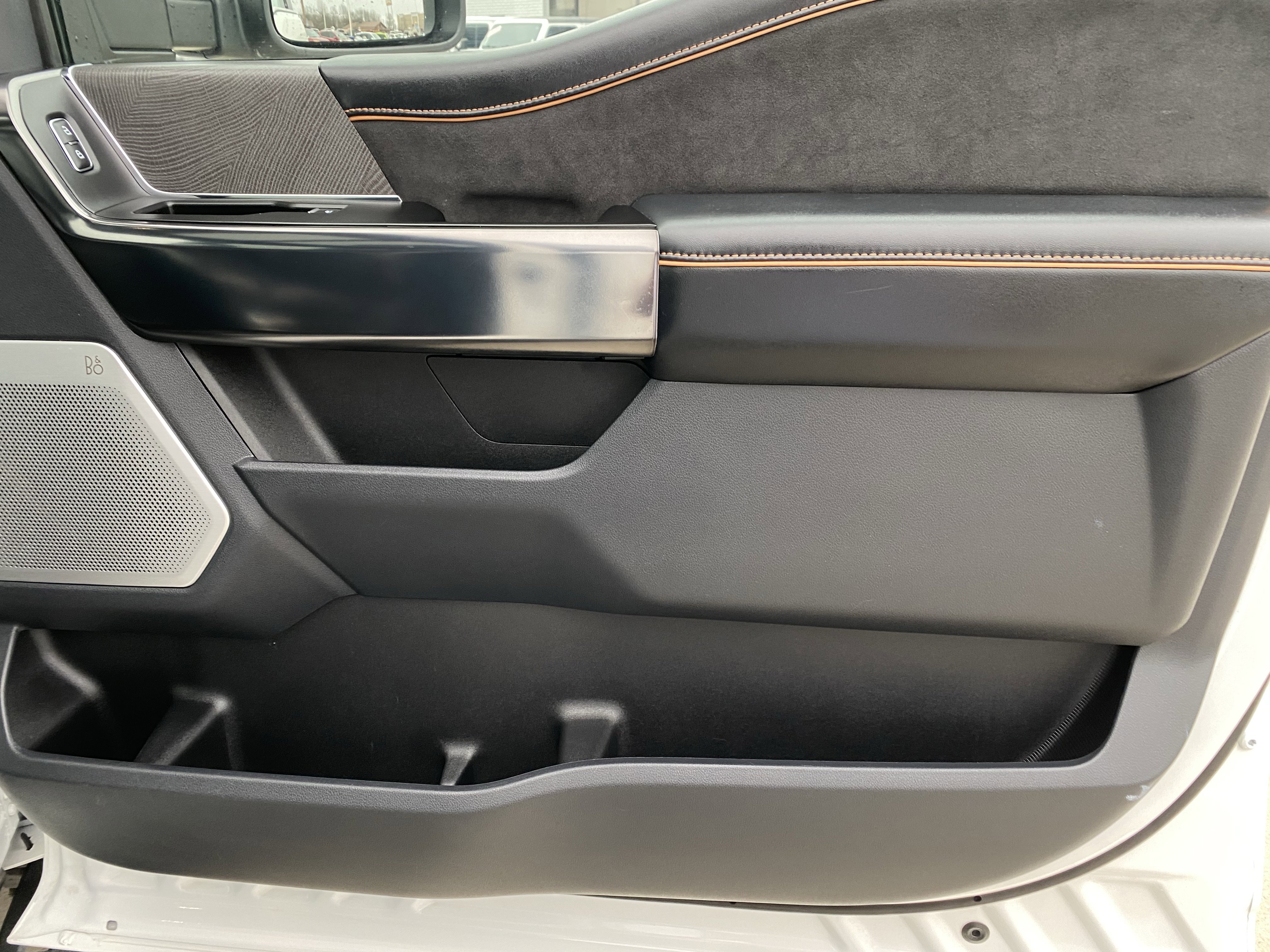 Used 2024 Ford F250 Platinum w/ Tremor Off-Road Package image 16