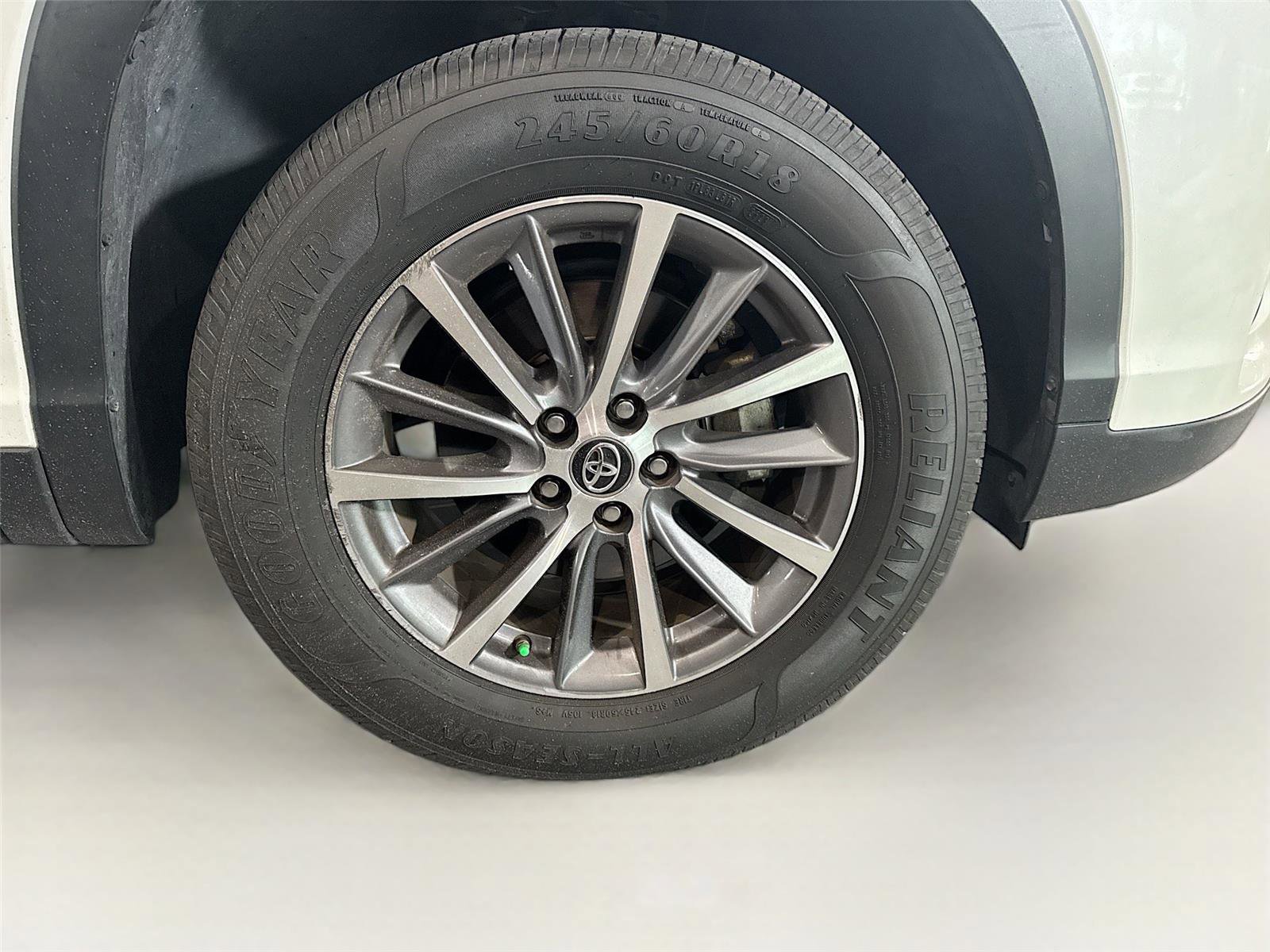 Used 2019 Toyota Highlander XLE image 33