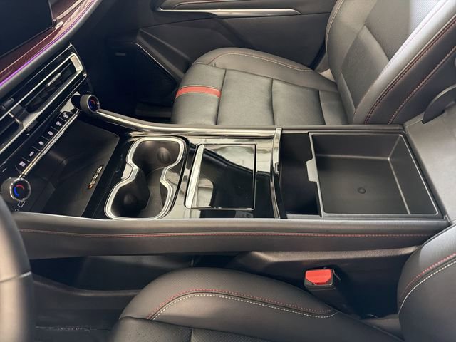 Used 2024 Chevrolet Traverse RS w/ LPO, Floor Liner Package image 30