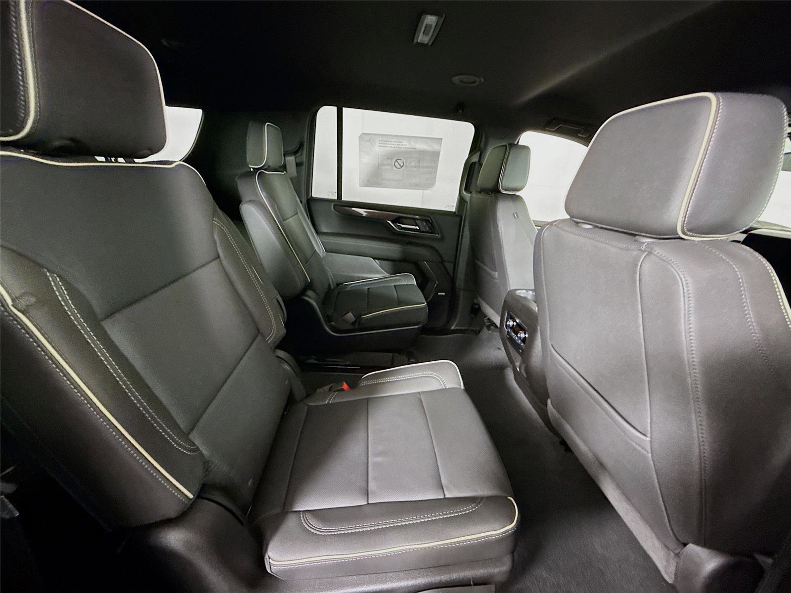 New 2026 GMC Yukon XL Elevation image 23