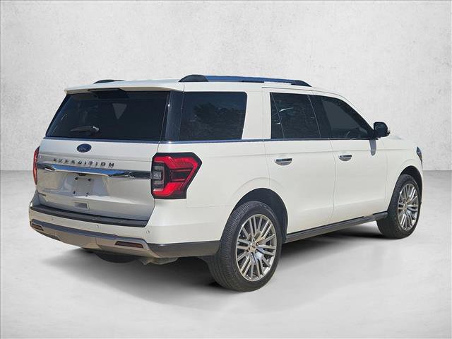 Used 2022 Ford Expedition Limited image 5