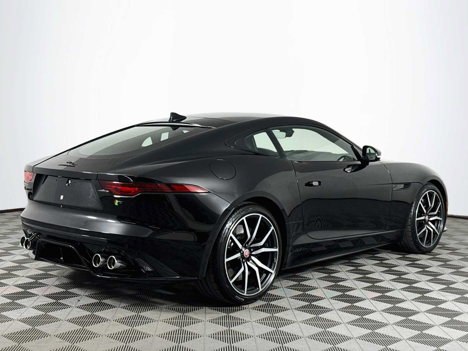 Used 2023 Jaguar F-TYPE R AWD/4WD image 5