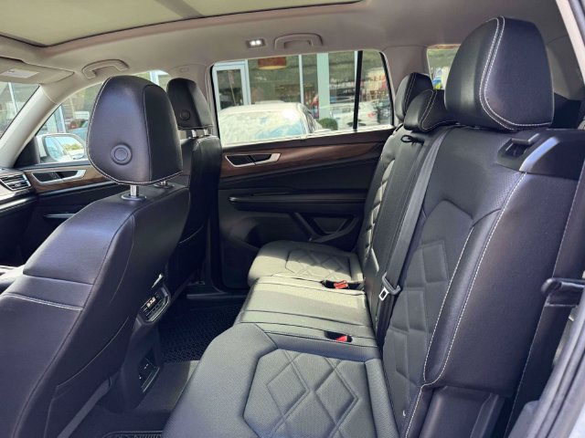 Certified 2026 Volkswagen Atlas SE w/ Panoramic Sunroof Package AWD/4WD image 10