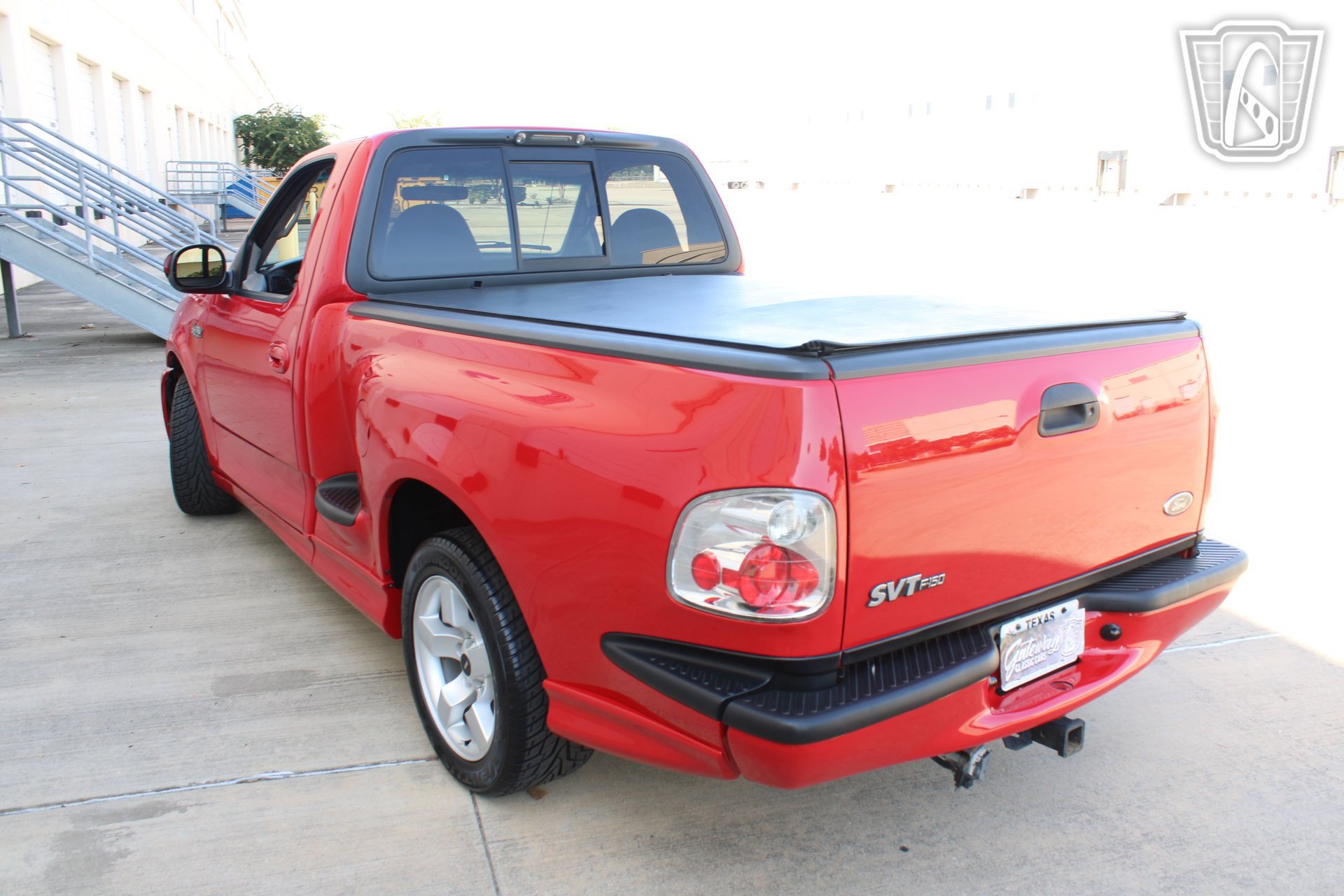 Used 2001 Ford F150 Lightning RWD image 15