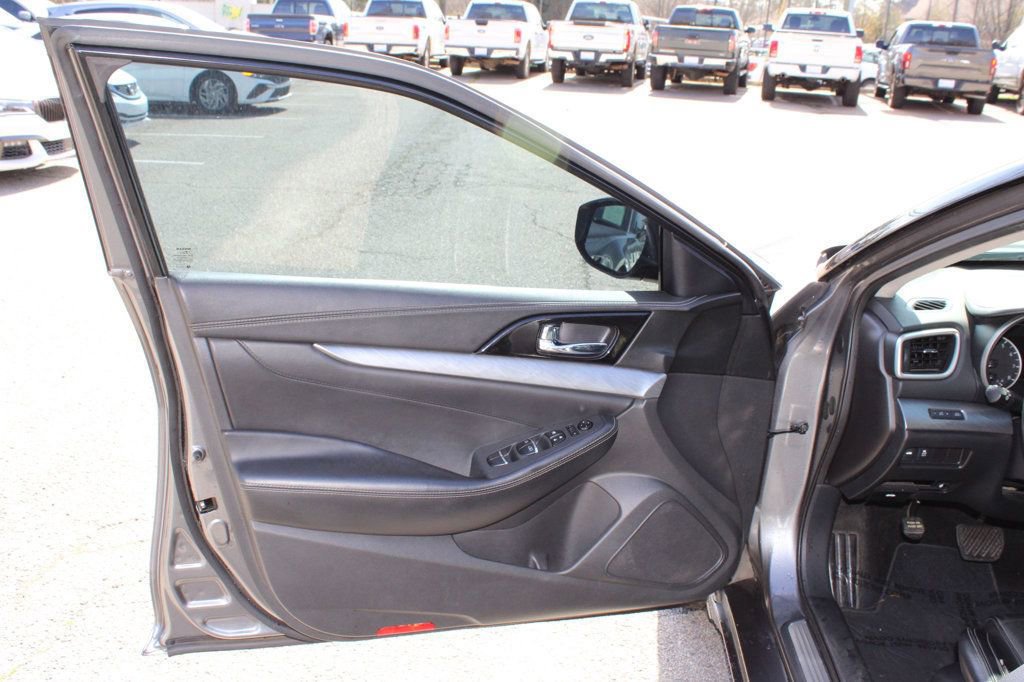 Used 2016 Nissan Maxima 3.5 SV FWD image 22
