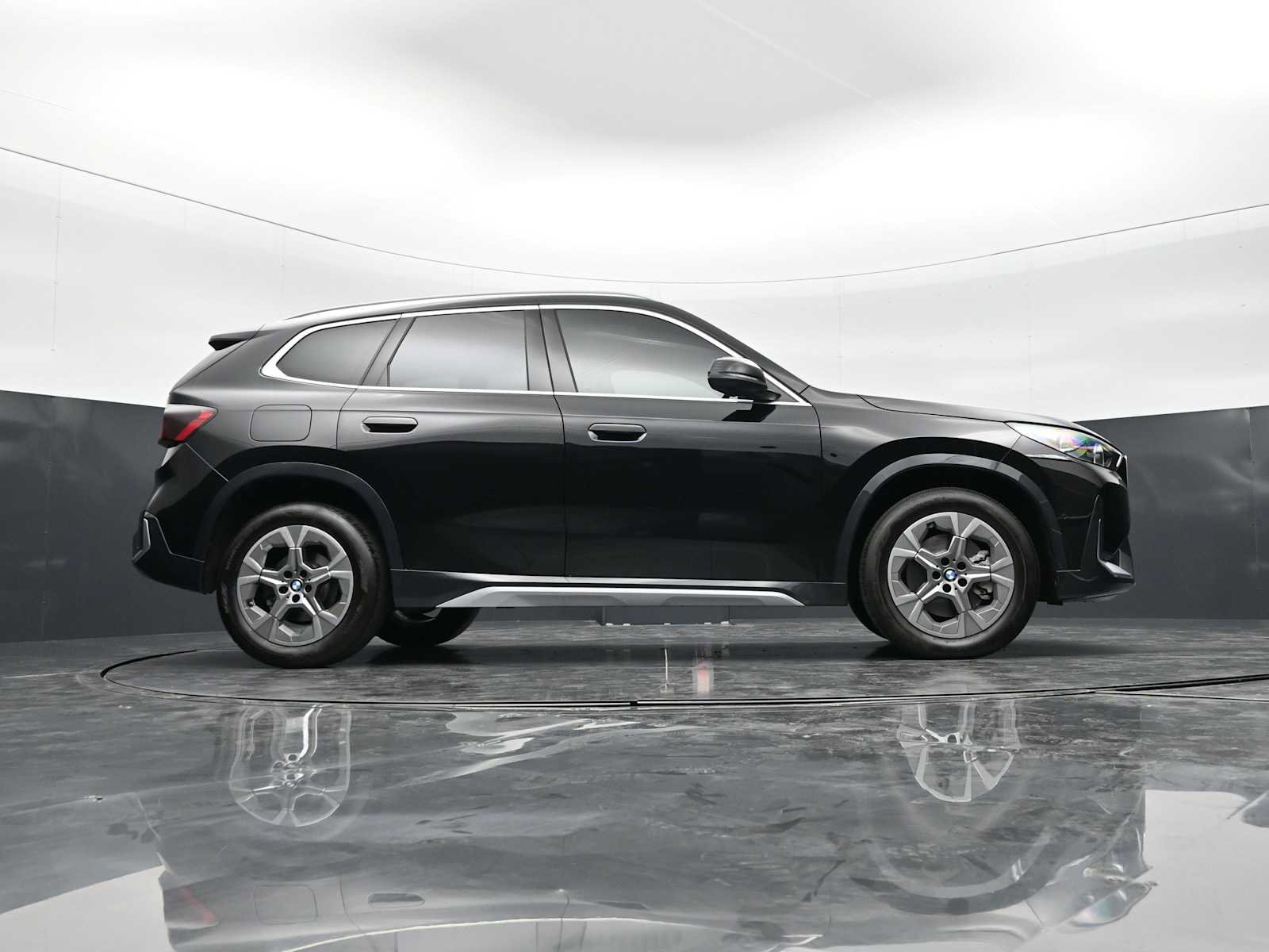 Used 2025 BMW X1 xDrive28i w/ Convenience Package image 27