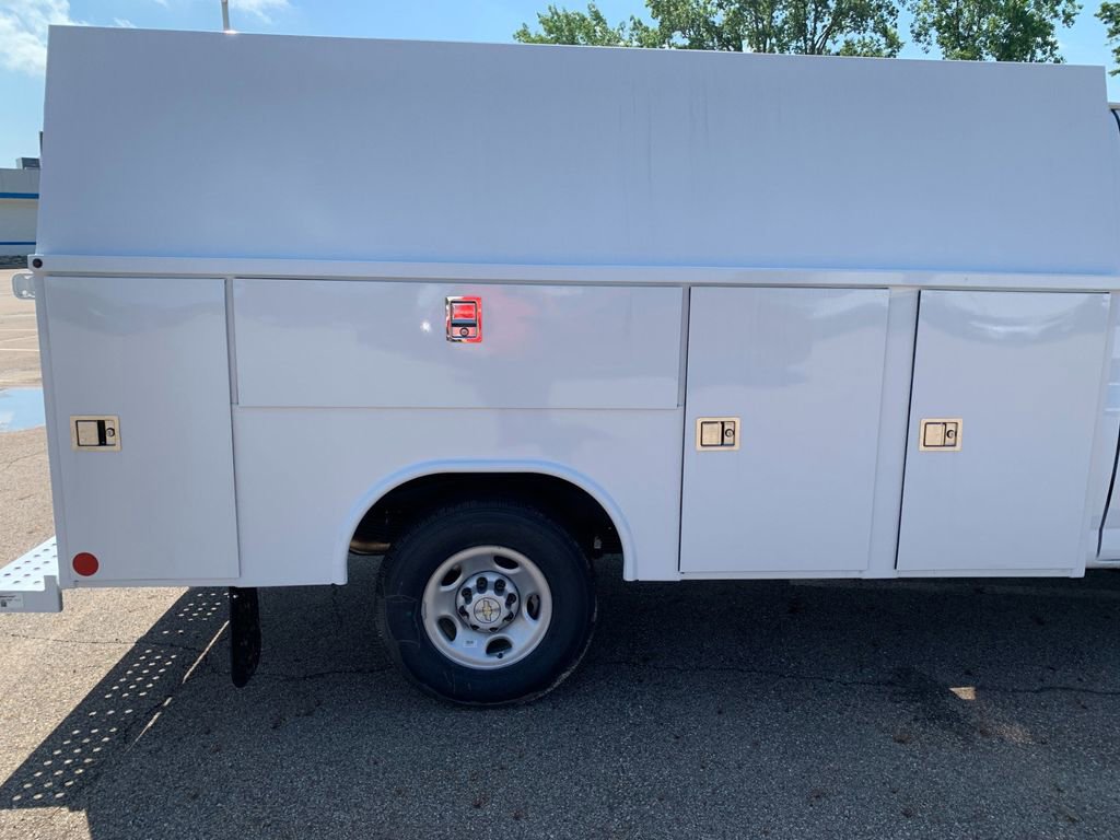 New 2025 Chevrolet Express 3500 Work Van w/ Power Convenience Package RWD image 24