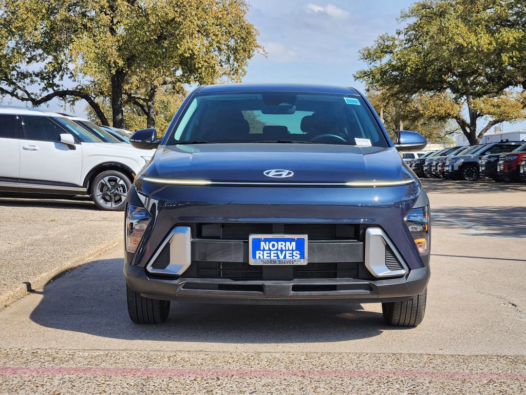 Certified 2025 Hyundai Kona SE image 2
