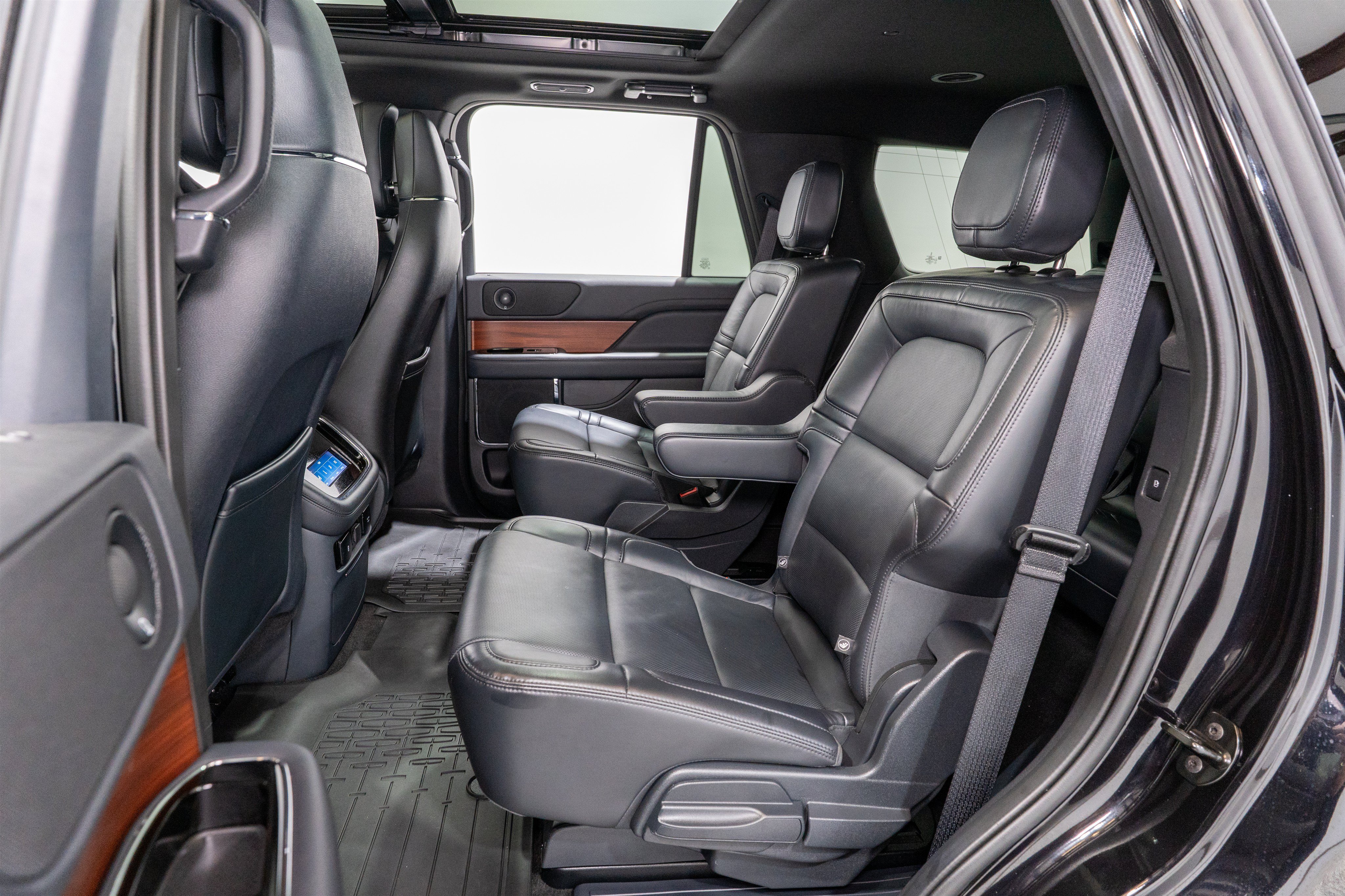 Used 2024 Lincoln Navigator Reserve AWD/4WD image 34