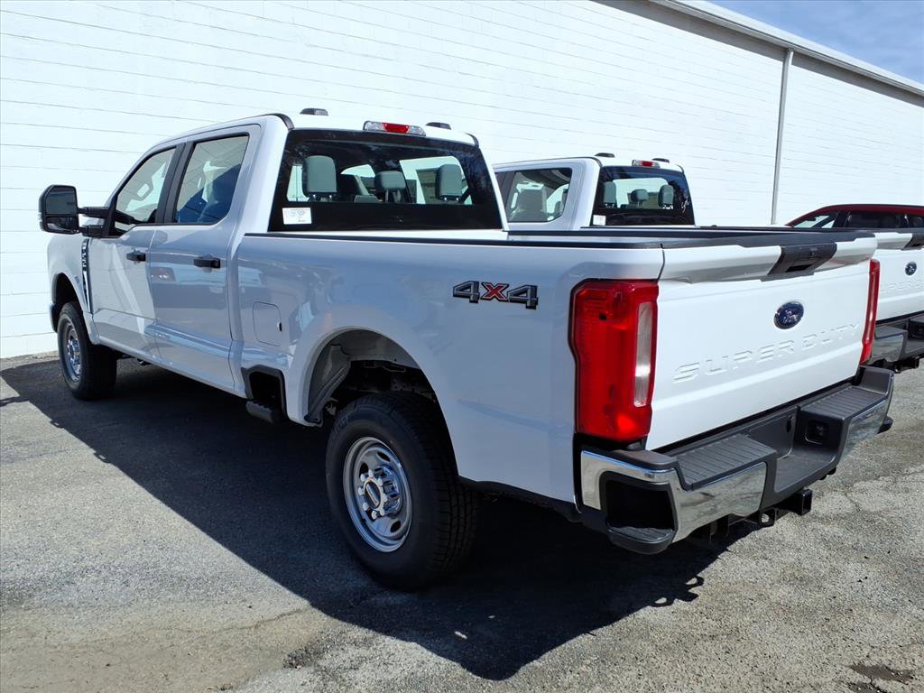New 2026 Ford F250 XL w/ XL Chrome Package image 4