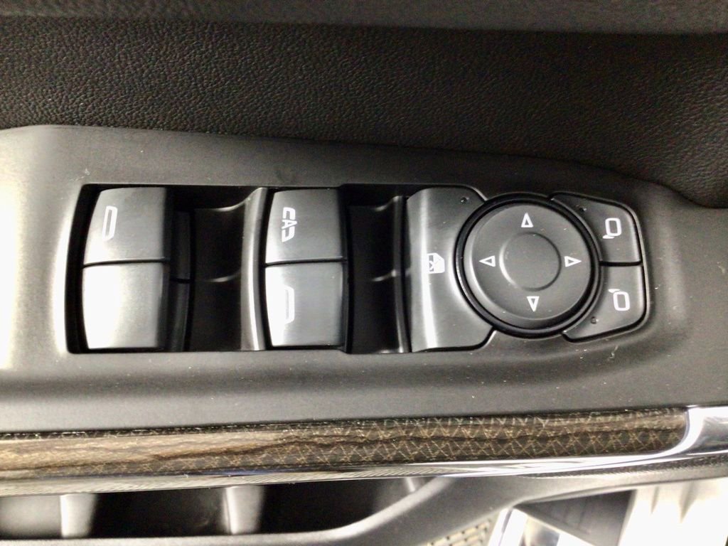 Used 2020 Chevrolet Silverado 1500 LT image 17