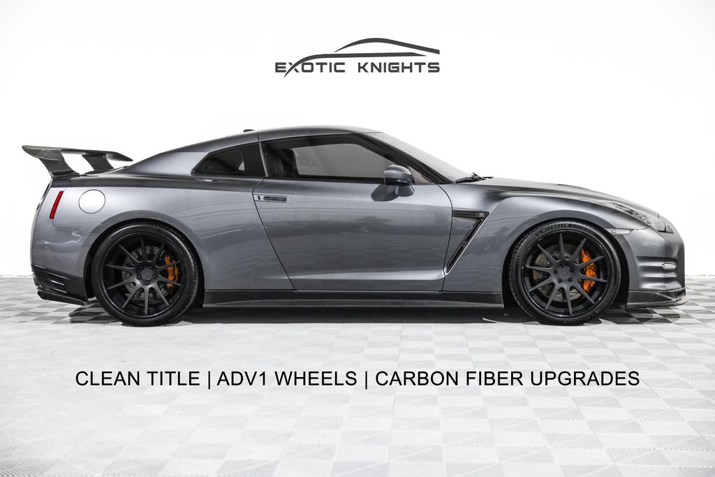 Used 2013 Nissan GT-R Premium AWD/4WD image 2