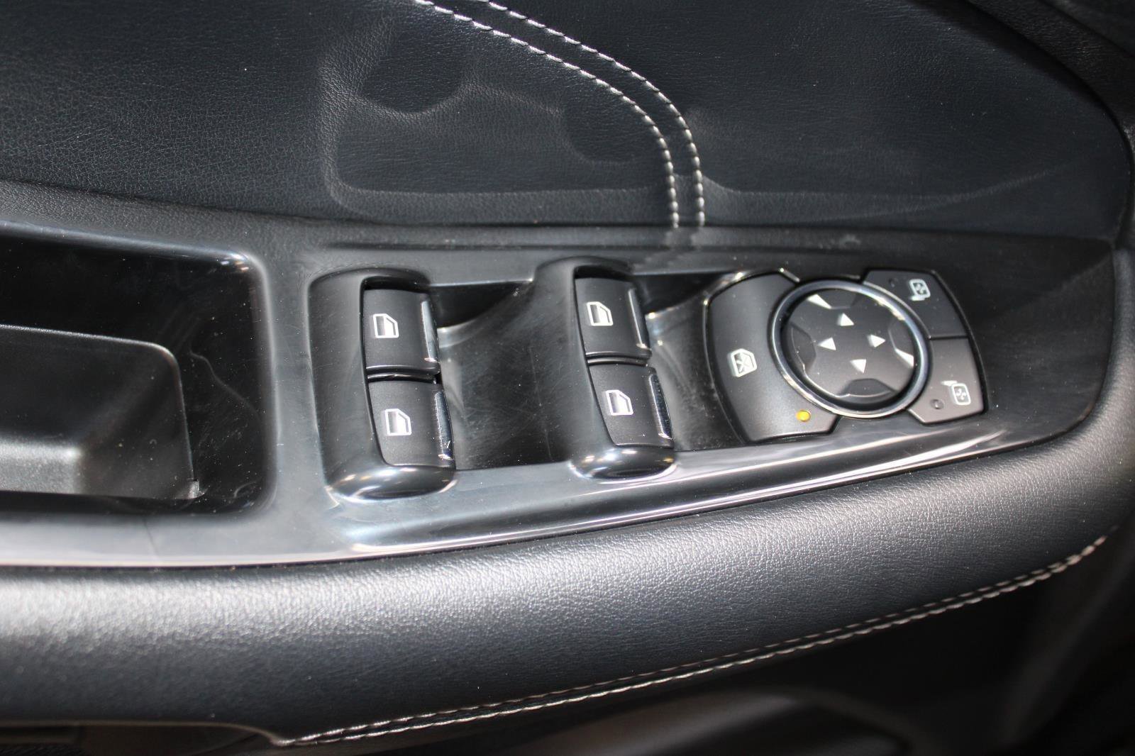 Used 2017 Ford Edge Titanium image 46