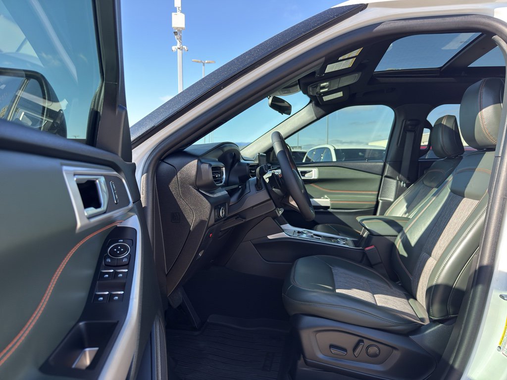 Used 2023 Ford Explorer Timberline image 11
