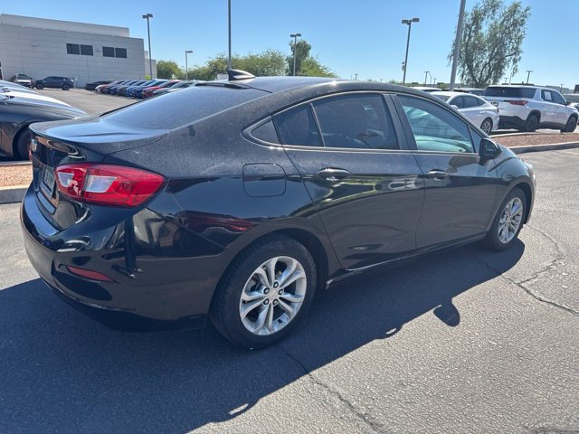 Used 2019 Chevrolet Cruze LS w/ LS Convenience Package FWD image 4