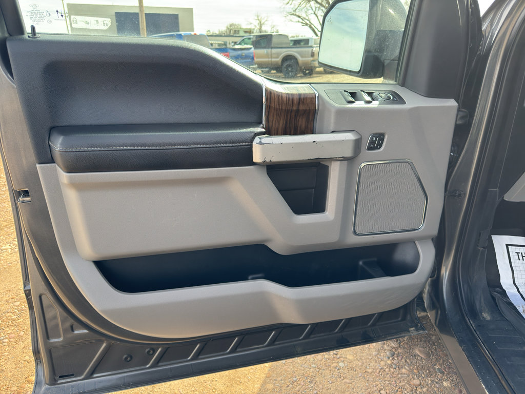 Used 2019 Ford F150 Lariat w/ Equipment Group 501A Mid image 10