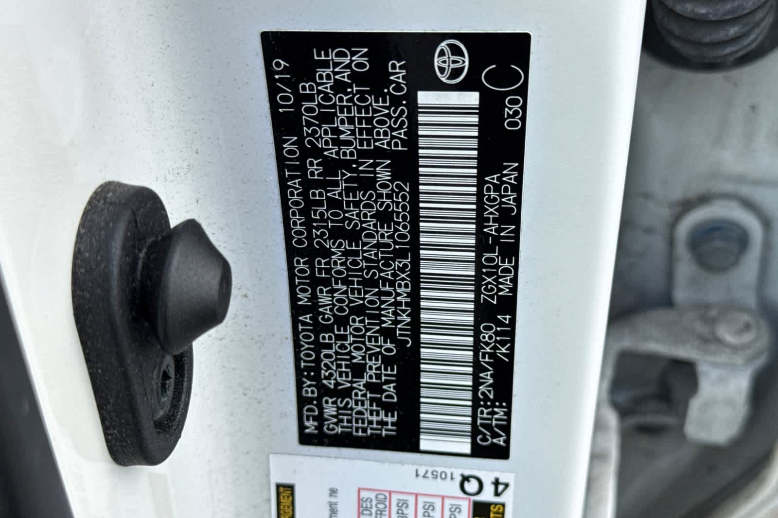 Used 2020 Toyota C-HR XLE FWD image 26