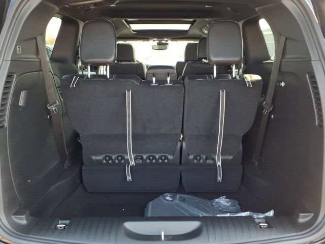 New 2026 Chrysler Pacifica Select AWD/4WD image 22