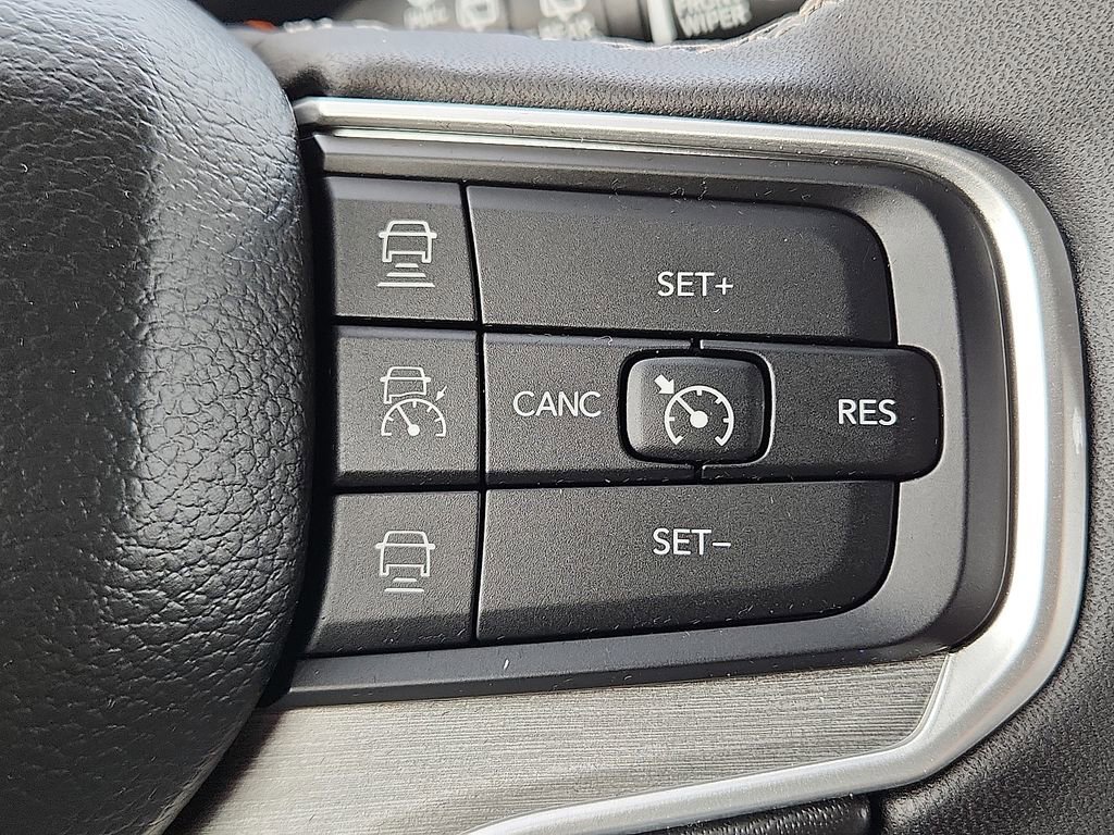 New 2025 Jeep Wagoneer 4WD w/ Convenience Group I image 27