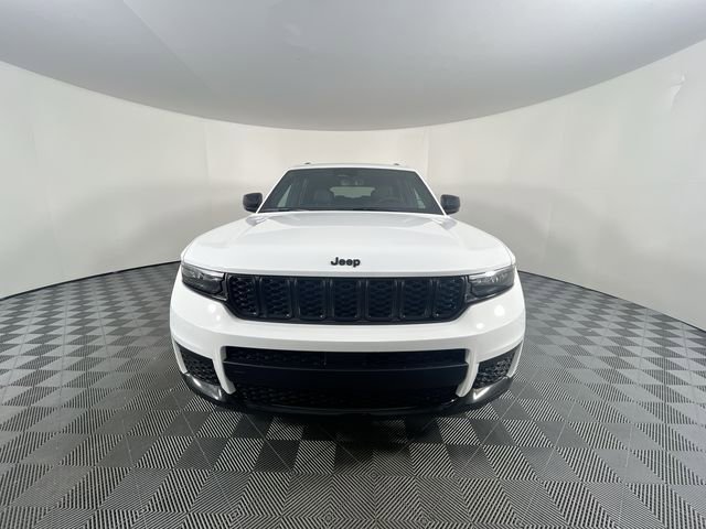 New 2025 Jeep Grand Cherokee L Altitude image 3