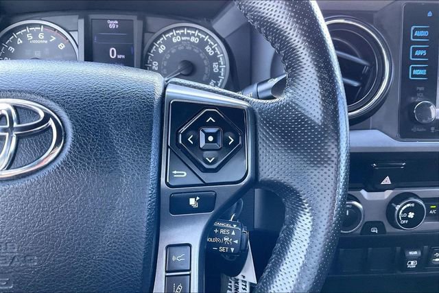 Used 2018 Toyota Tacoma TRD Sport image 21