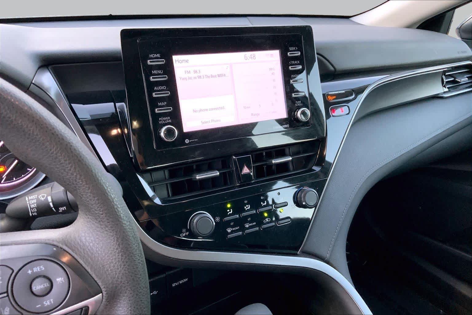 Used 2021 Toyota Camry LE FWD image 6