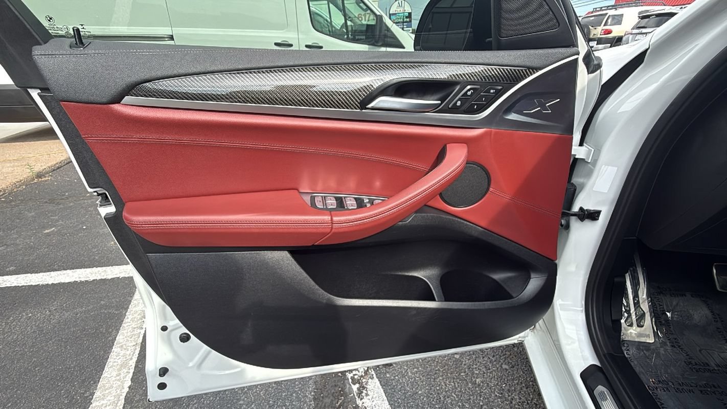 Used 2021 BMW X4 xDrive30i w/ M Sport Package AWD/4WD image 9