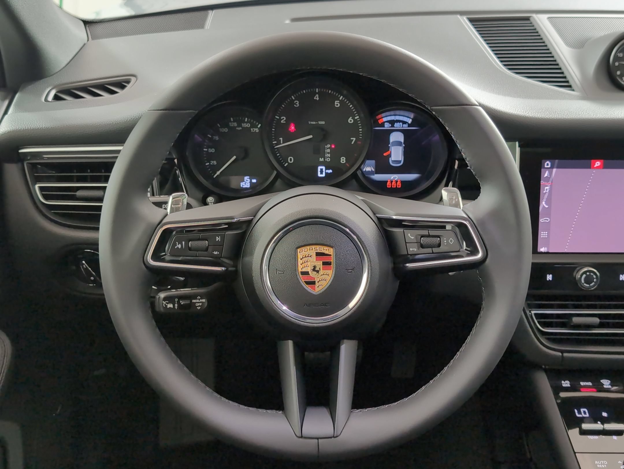 Certified 2025 Porsche Macan AWD/4WD image 27