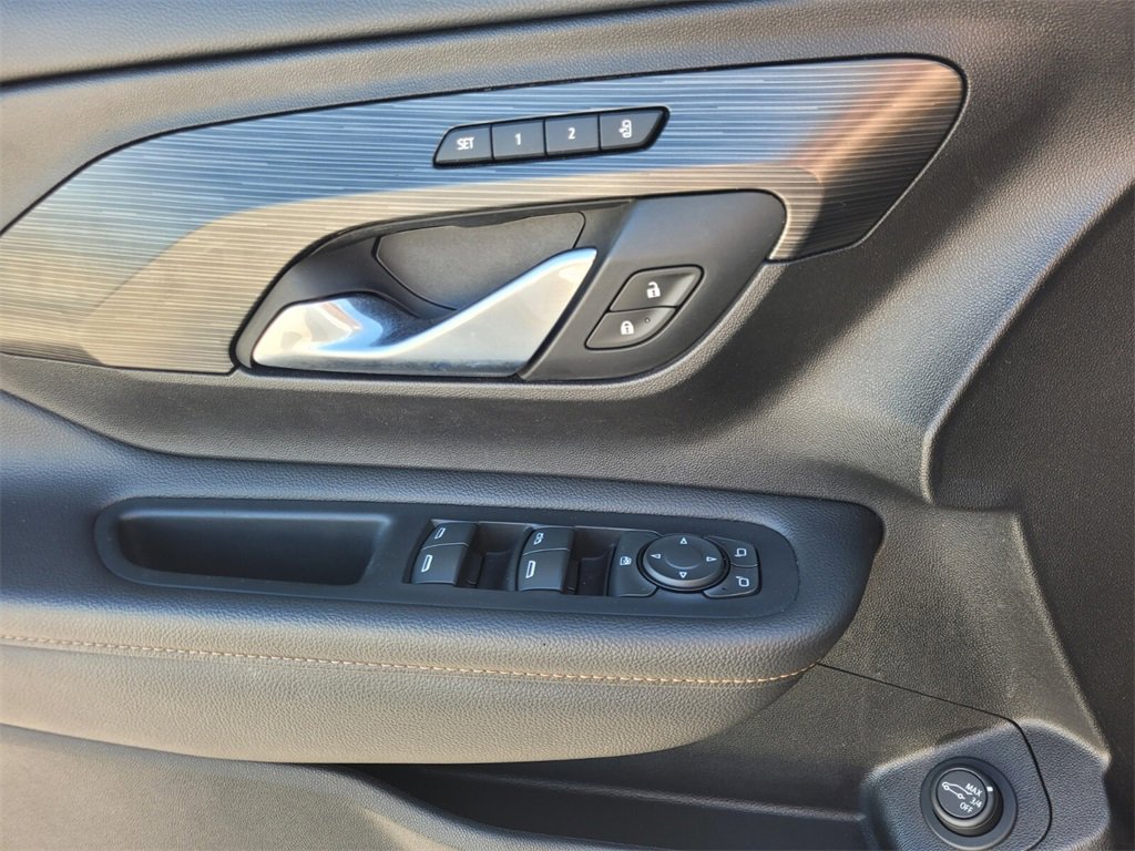 Used 2019 GMC Terrain SLT w/ Preferred Package image 22