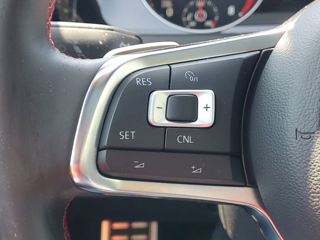 Used 2018 Volkswagen GTI SE w/ SE Leather Package FWD image 19