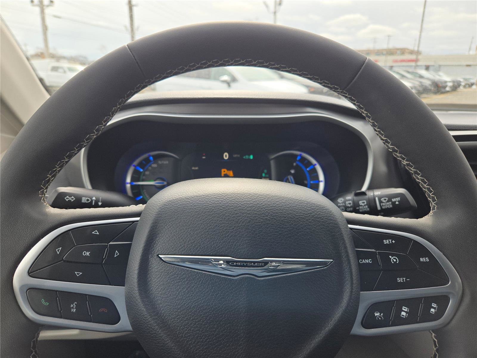 Certified 2024 Chrysler Pacifica Select image 35