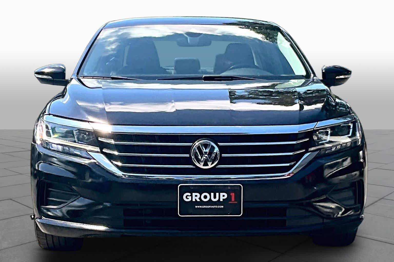 Used 2020 Volkswagen Passat 2.0T SE FWD image 4