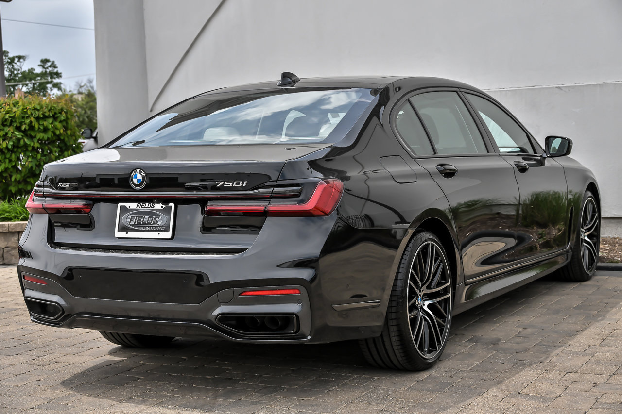 Used 2022 BMW 750i xDrive w/ Executive Package AWD/4WD image 14