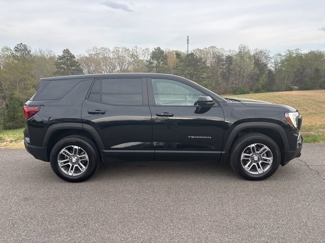 Used 2025 GMC Terrain Elevation image 2