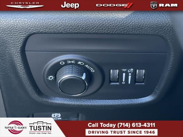 New 2027 Jeep Grand Cherokee Altitude AWD/4WD image 63
