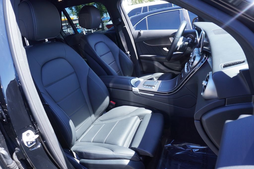 Used 2022 Mercedes-Benz GLC 300 image 12