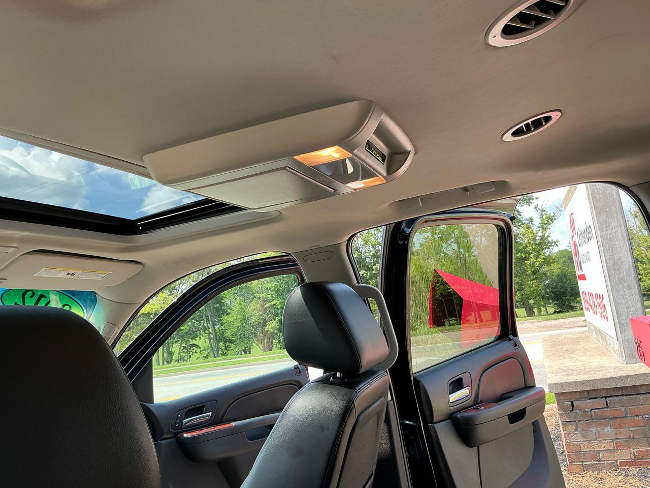 Used 2012 Chevrolet Suburban LTZ AWD/4WD image 14