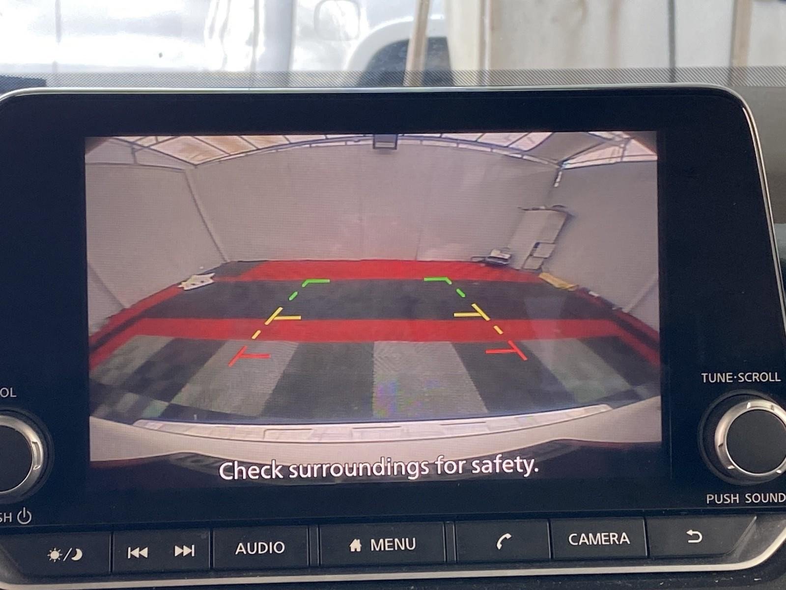 Used 2023 Nissan Rogue SV image 25