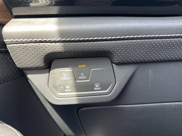 Used 2025 Volkswagen Atlas SE AWD/4WD image 43