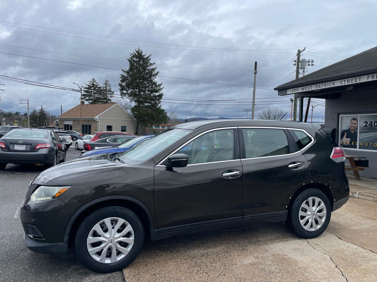 Used 2014 Nissan Rogue S FWD image 4