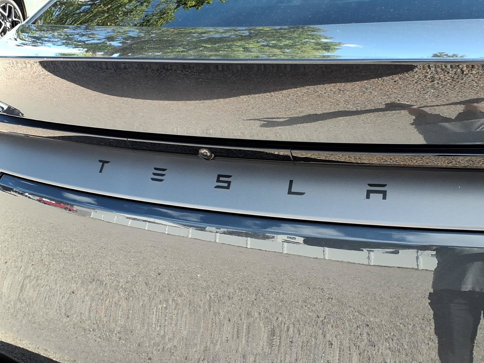 Used 2026 Tesla Model Y 2WD image 9