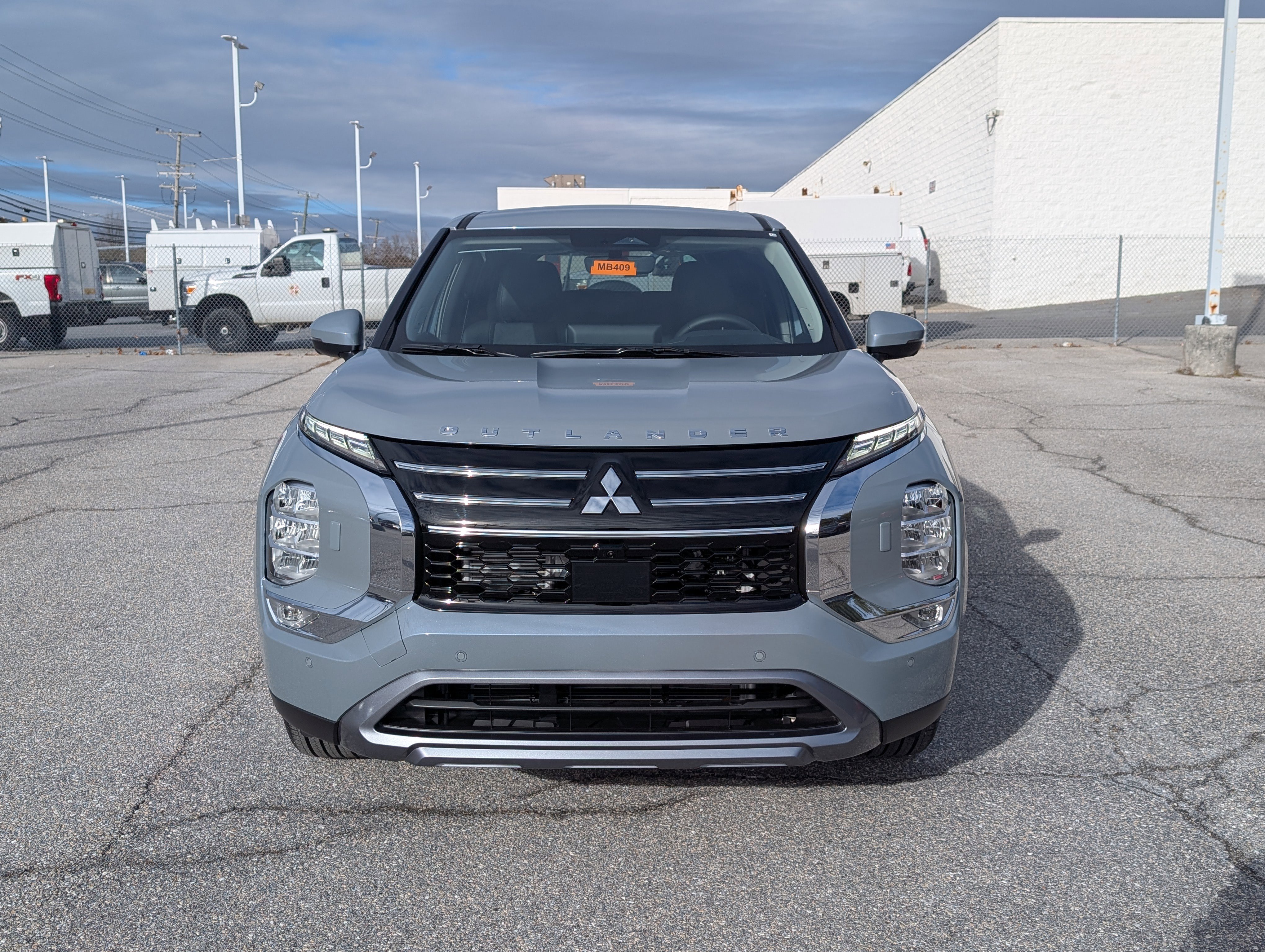 New 2026 Mitsubishi Outlander SE image 7