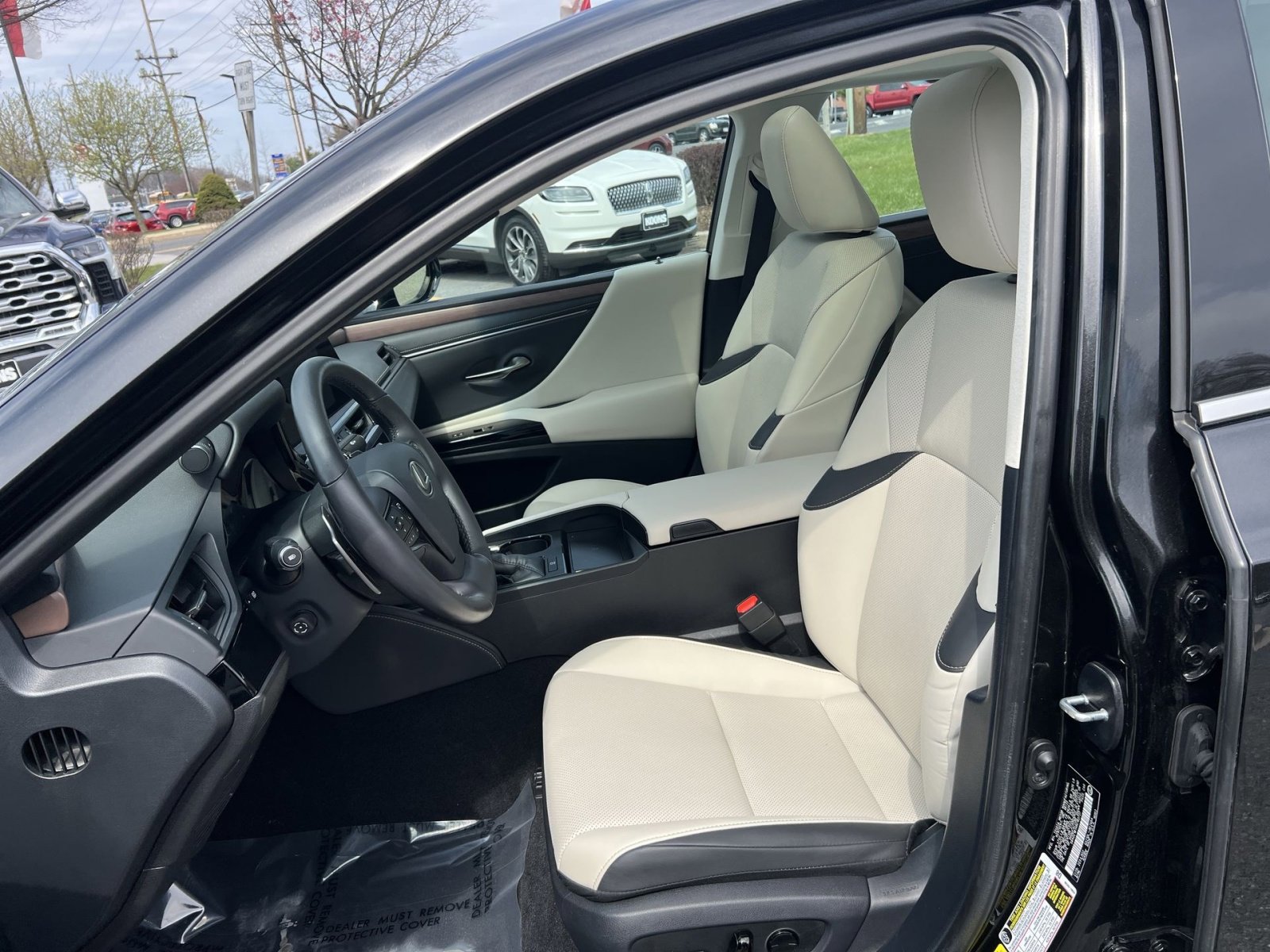 Used 2024 Lexus ES 350 w/ Premium Package image 13