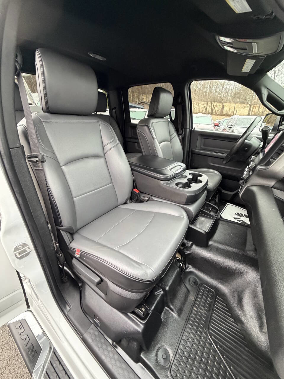 Used 2022 RAM 2500 Tradesman w/ Chrome Appearance Group image 43