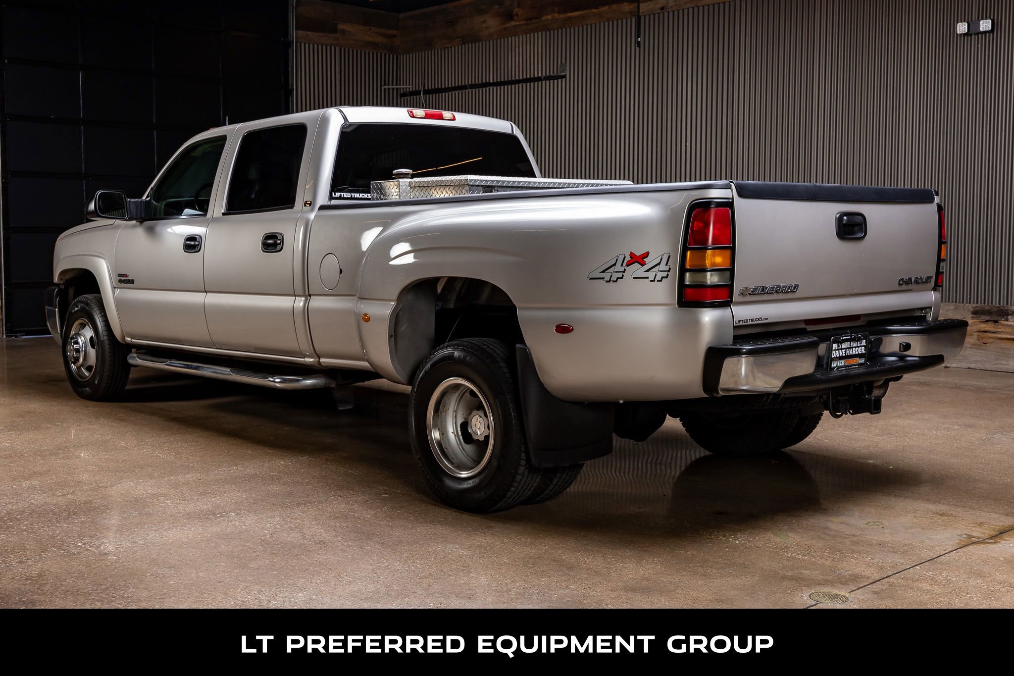Used 2005 Chevrolet Silverado 3500 LT w/ Heavy-Duty Power Package image 6