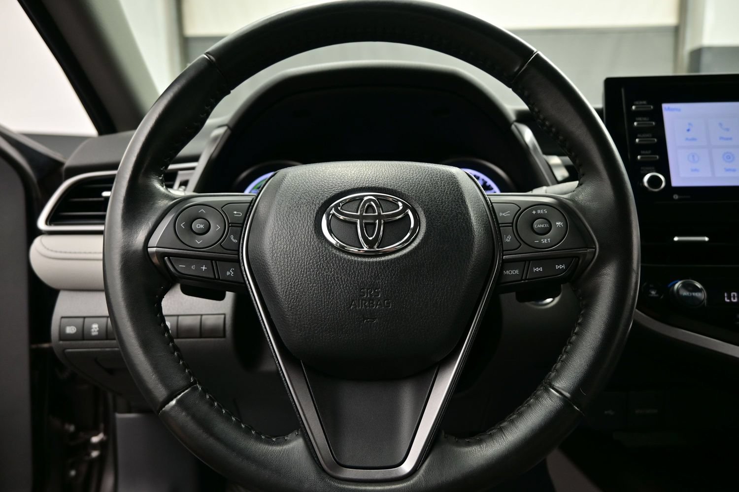 Used 2023 Toyota Camry SE FWD image 25
